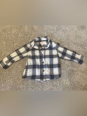 ‼️Mix and Match 3 items for $5‼️ 
Cat & Jack 18 months flannel
